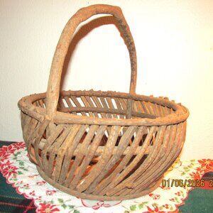 Primitive Bent Wood Basket with Handle